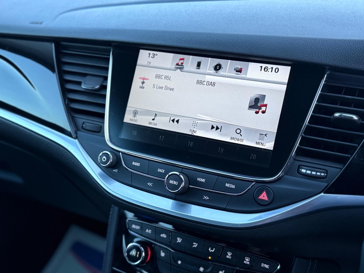 Used Vauxhall Astra 2016 for sale - 76572596: Photo 31