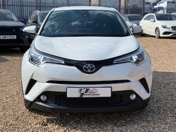 Used Toyota C-HR 2019 for sale - 79169442: Photo