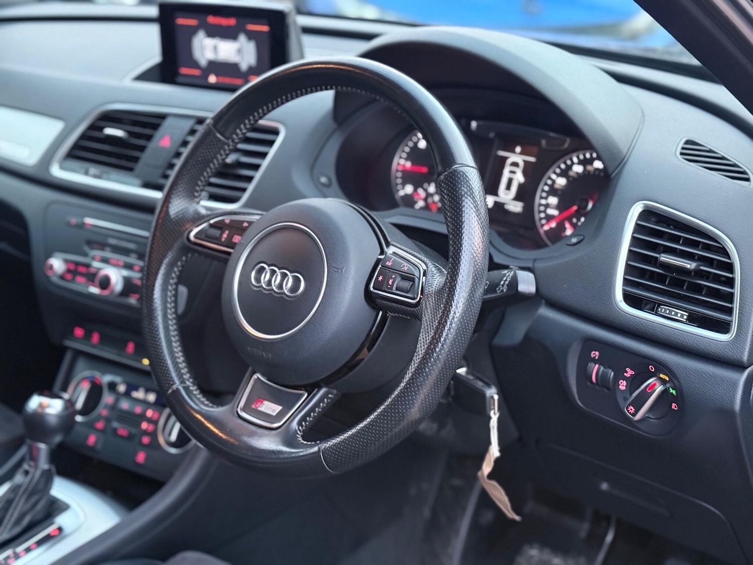 Used Audi Q3 2015 for sale - 77559466: Photo 27