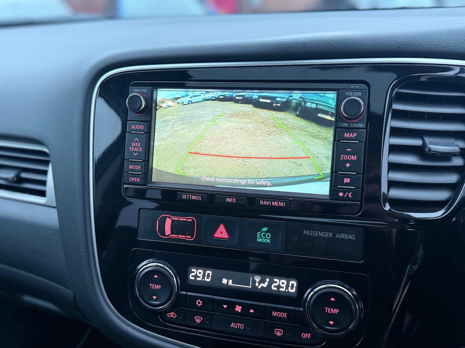 Used Mitsubishi Outlander 2014 for sale - 77633482: Photo 33