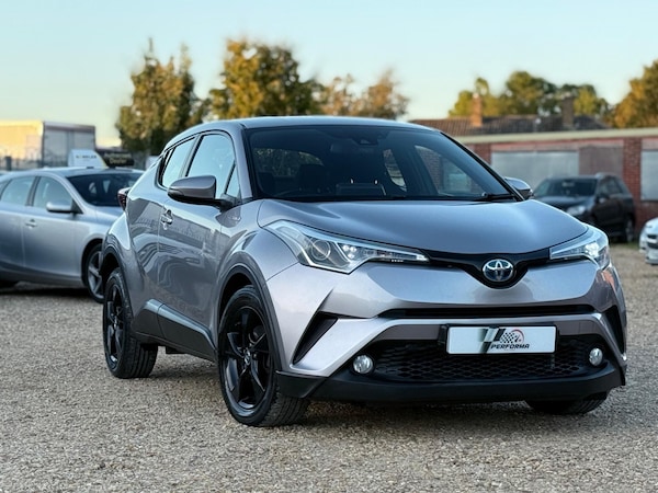 Used Toyota C-HR 2017 for sale - 76072885: Photo 1