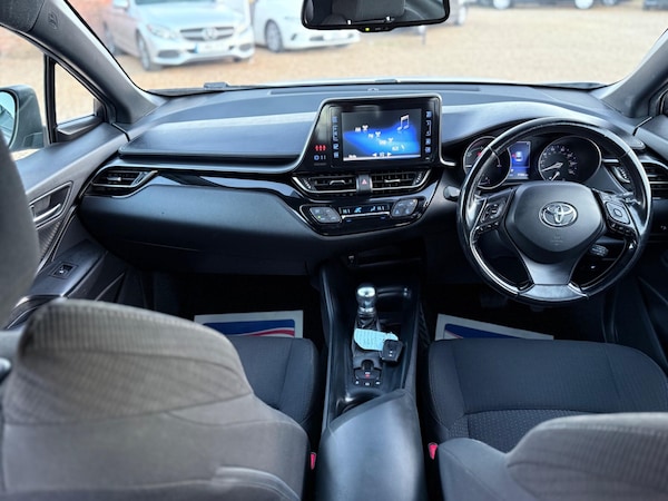 Used Toyota C-HR 2017 for sale - 76072885: Photo 21