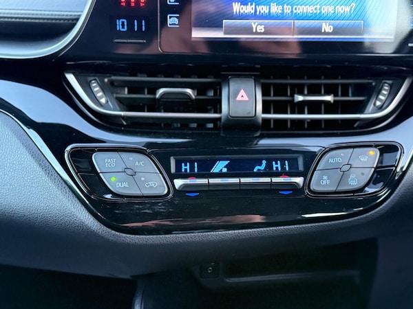 Used Toyota C-HR 2017 for sale - 76072885: Photo 27