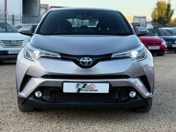 Used Toyota C-HR 2017 for sale - 76072885: Photo 2