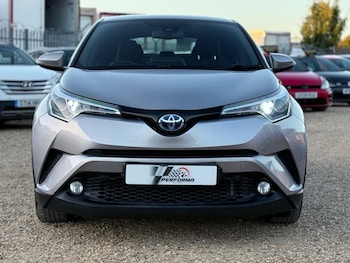 Used Toyota C-HR 2017 for sale - 76072885: Photo 2