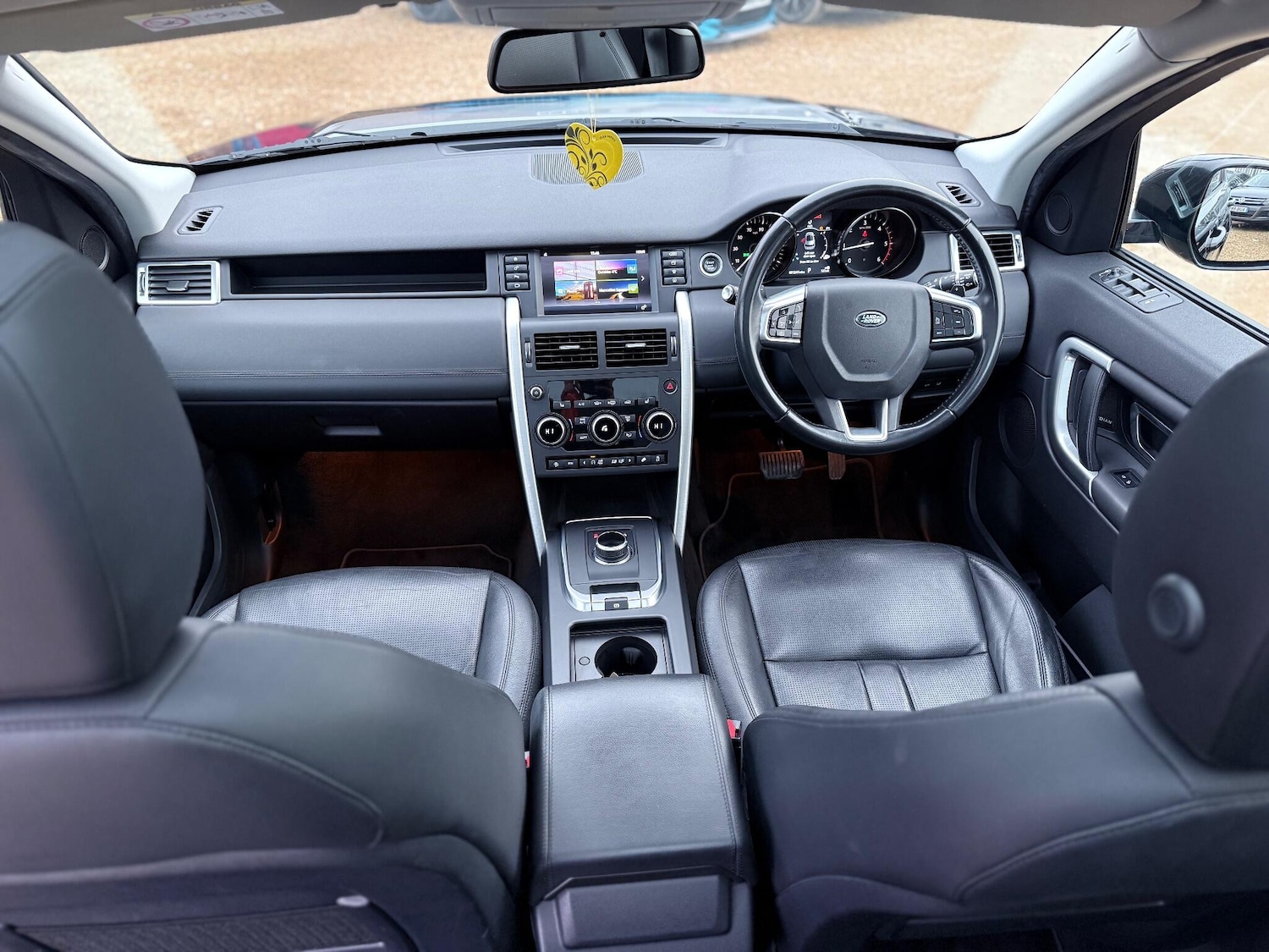 Used Land Rover Discovery Sport 2018 for sale - 77330476: Photo 14