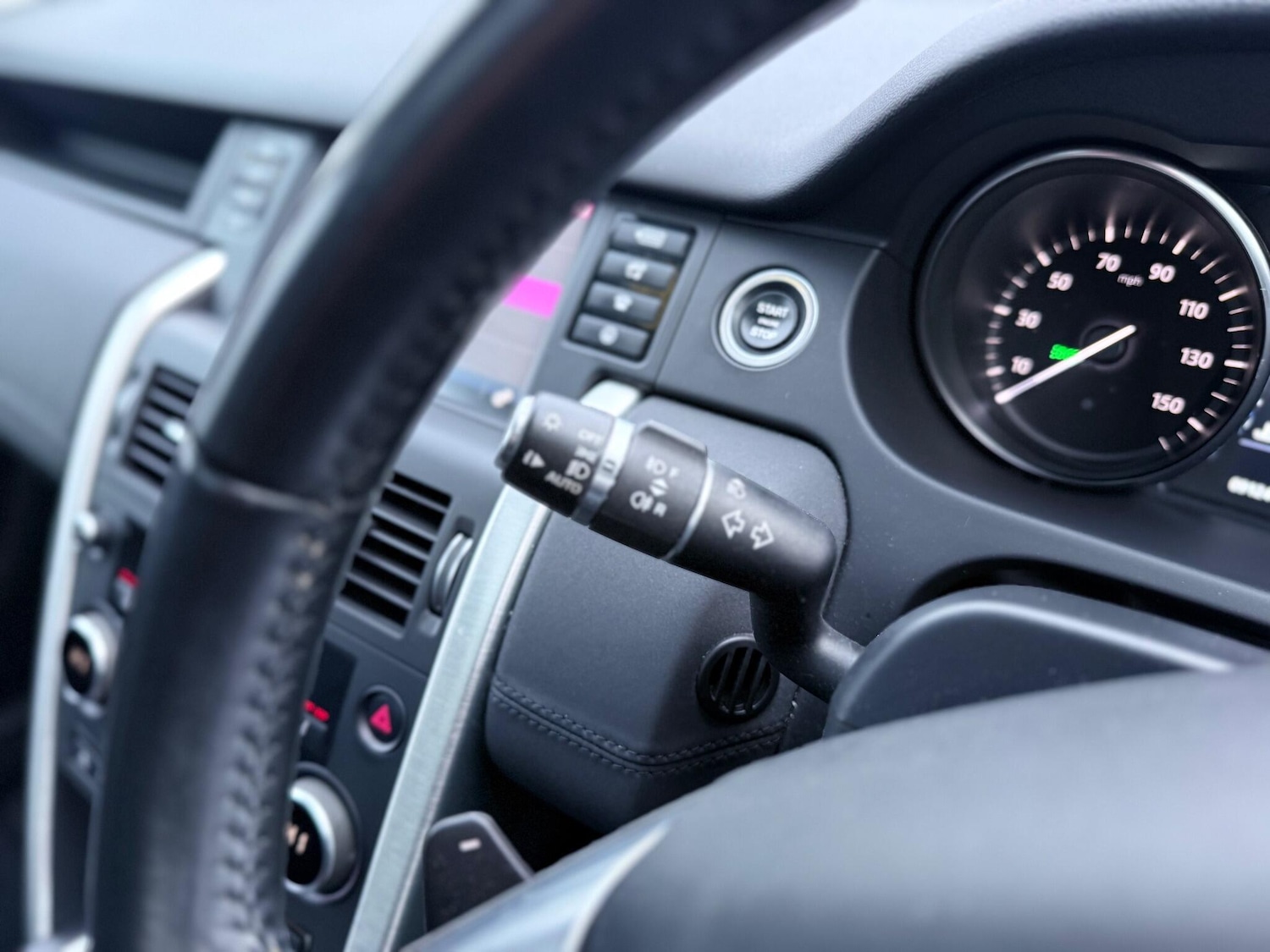 Used Land Rover Discovery Sport 2018 for sale - 77330476: Photo 24