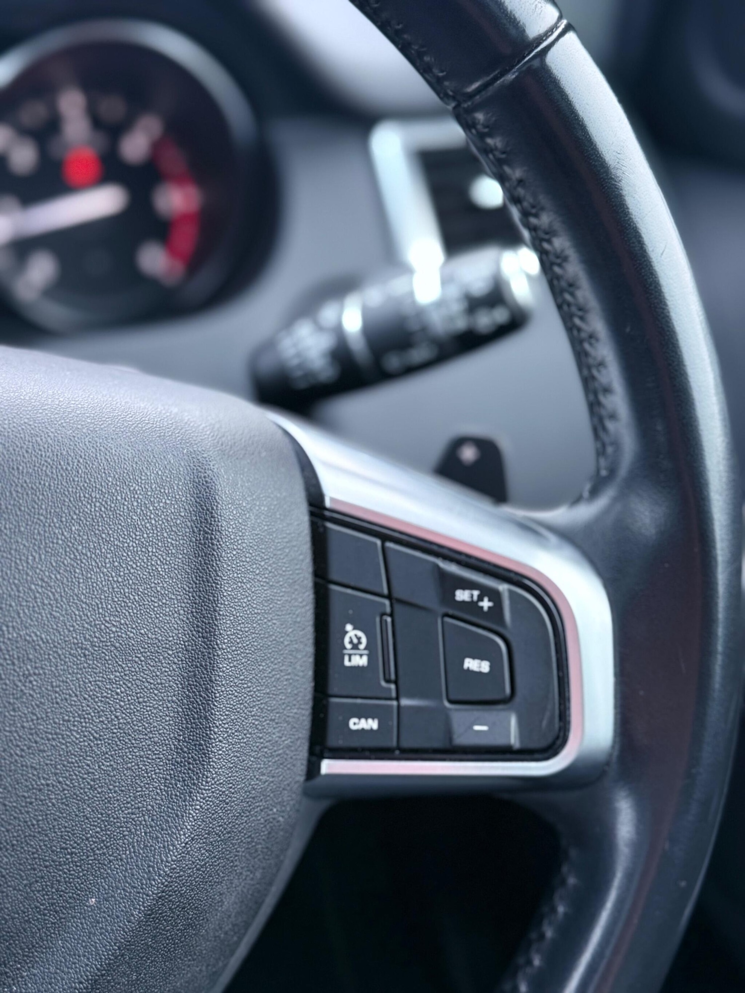 Used Land Rover Discovery Sport 2018 for sale - 77330476: Photo 25