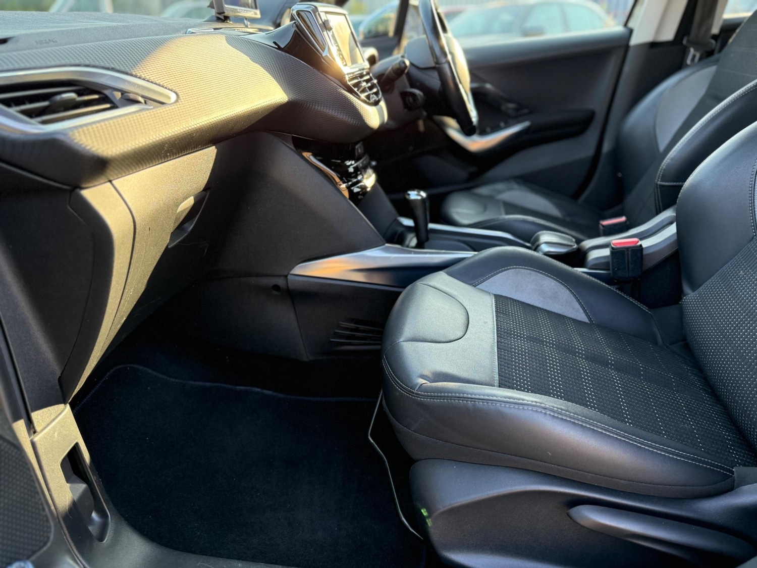 Used Peugeot 2008 2014 for sale - 76031697: Photo 17