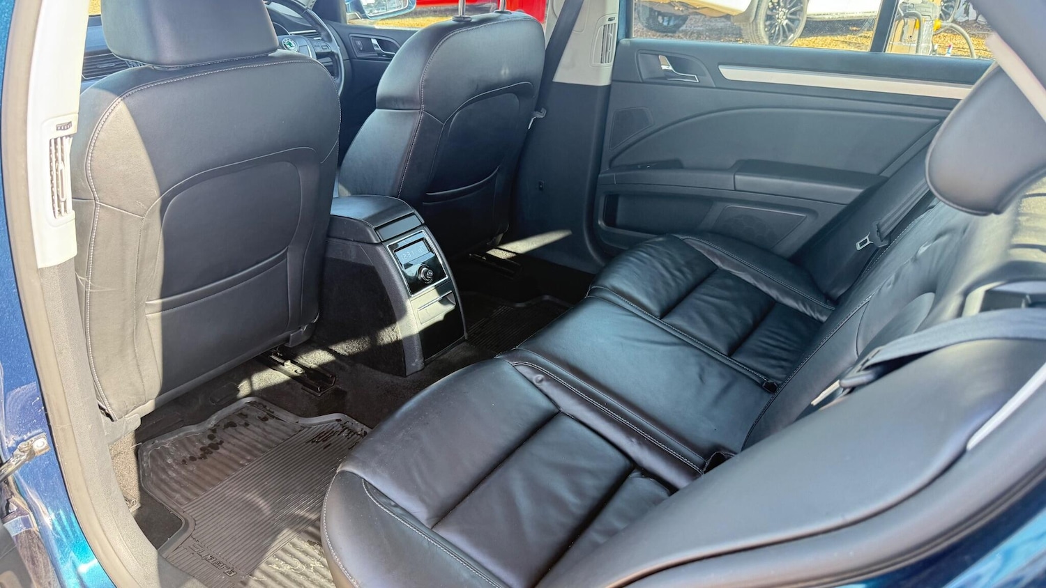 Used Skoda Superb 2012 for sale - 78058573: Photo 17