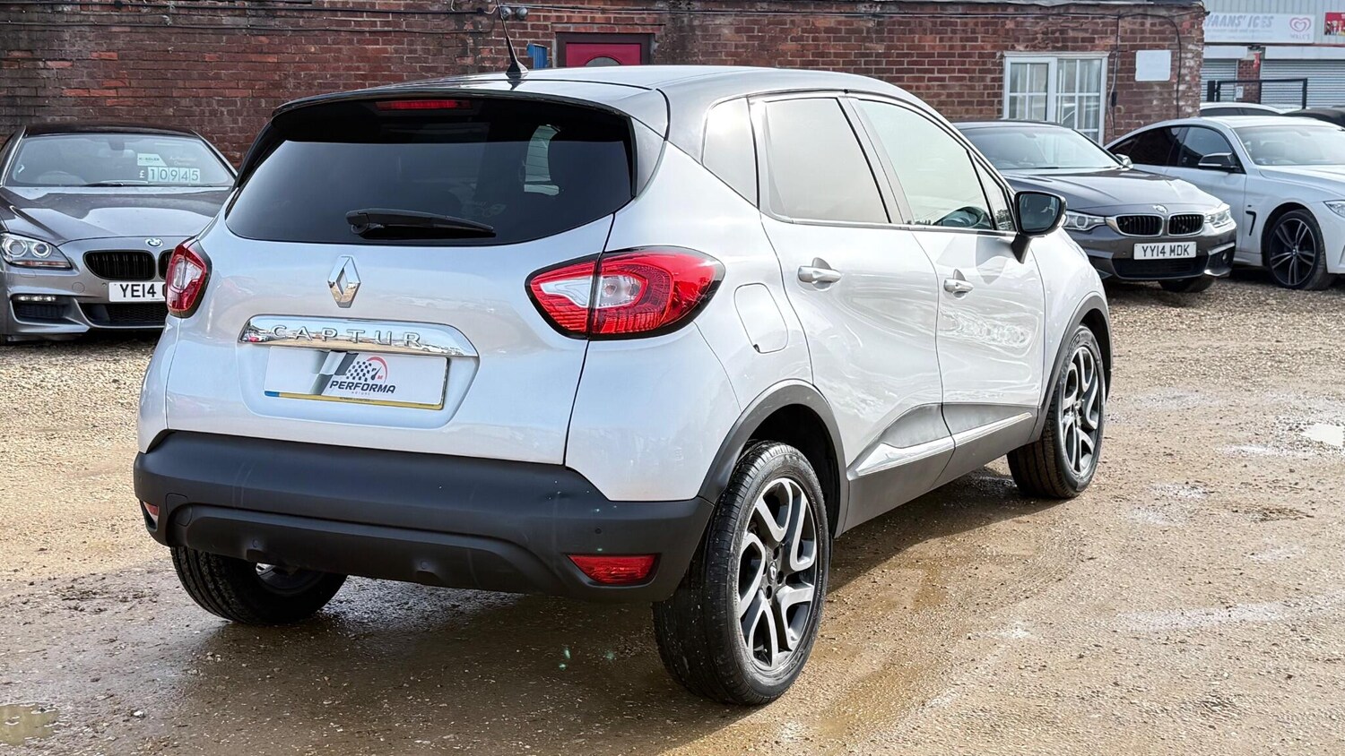 Used Renault Captur for sale - 77586379: Photo 15