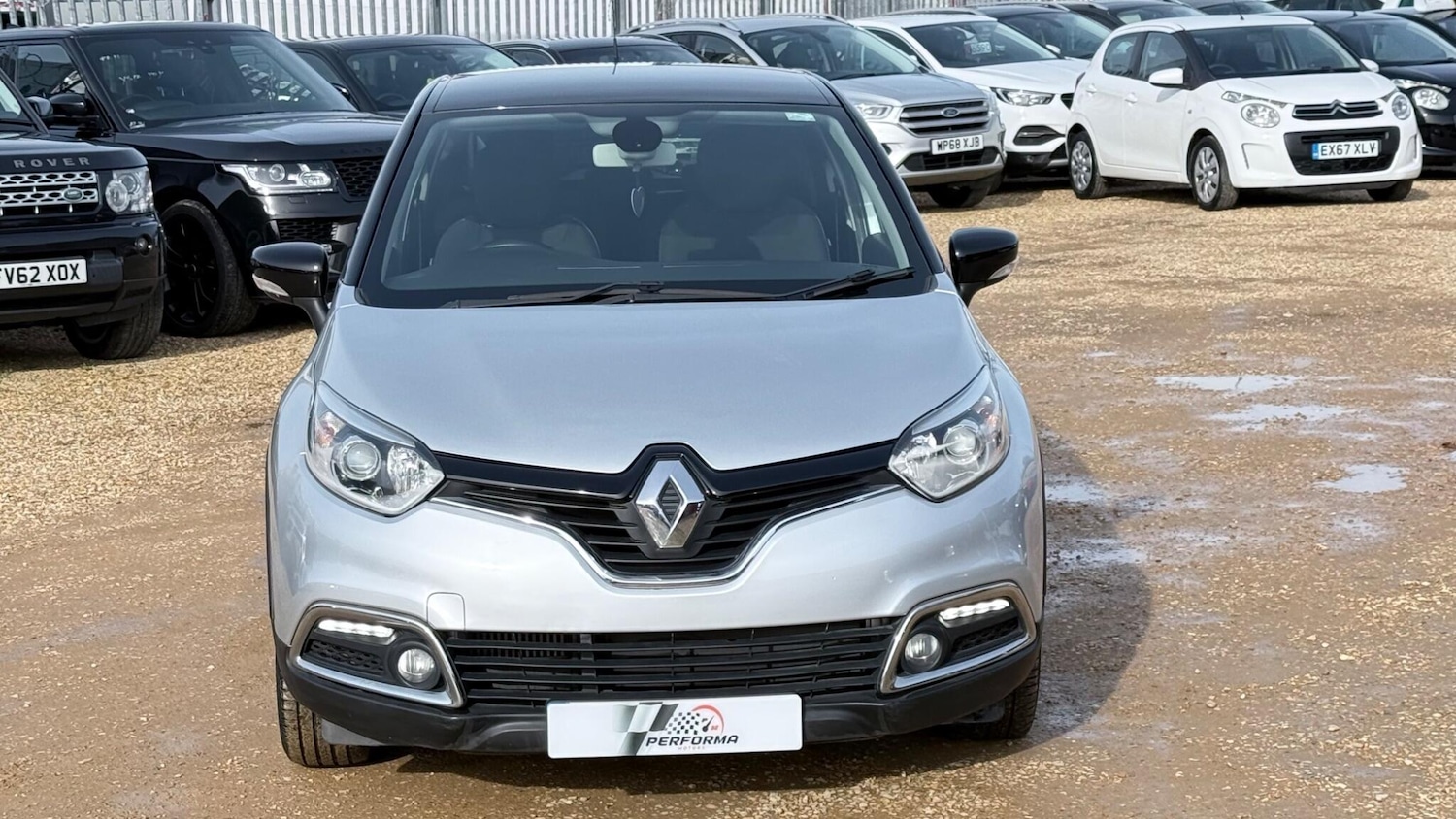 Used Renault Captur for sale - 77586379: Photo 2