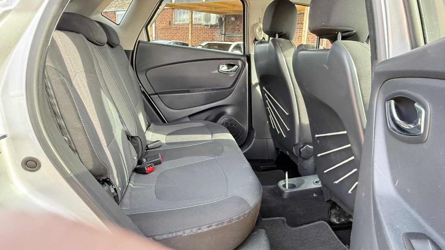 Used Renault Captur for sale - 77586379: Photo 20