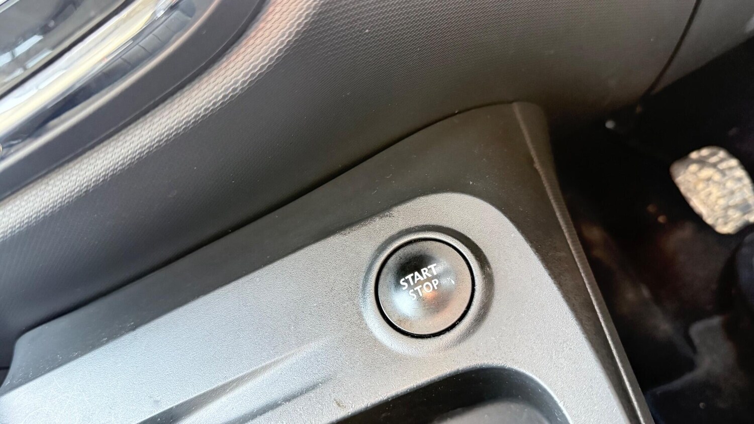 Used Renault Captur for sale - 77586379: Photo 26