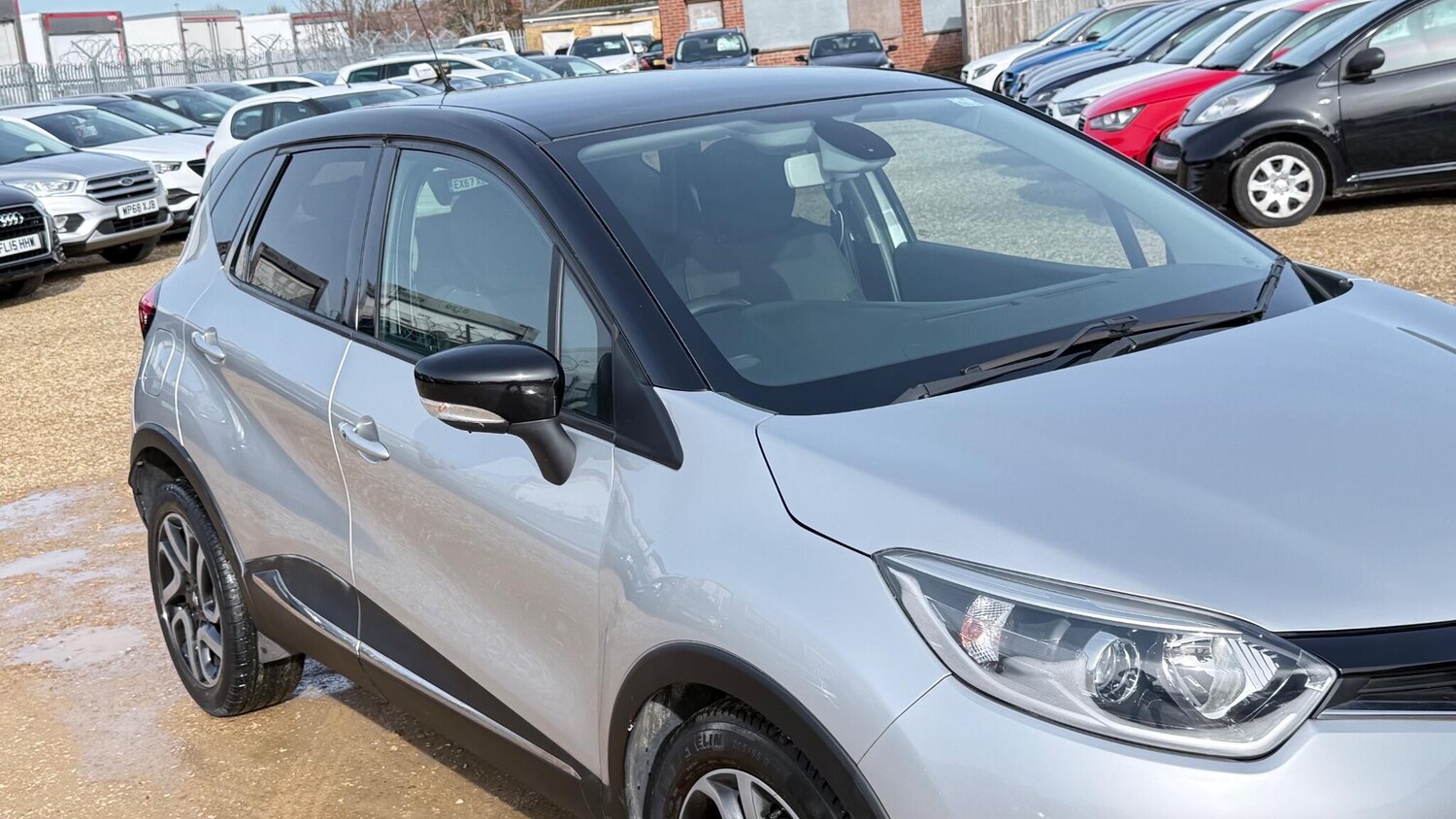 Used Renault Captur for sale - 77586379: Photo 6