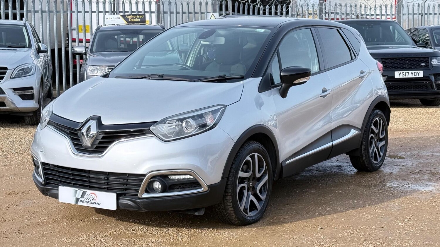 Used Renault Captur for sale - 77586379: Photo 8
