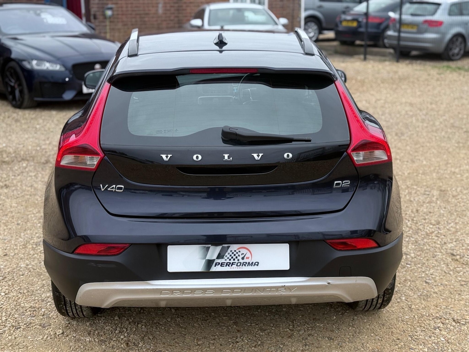 Used Volvo V40 Cross Country 2015 for sale - 76314740: Photo 10