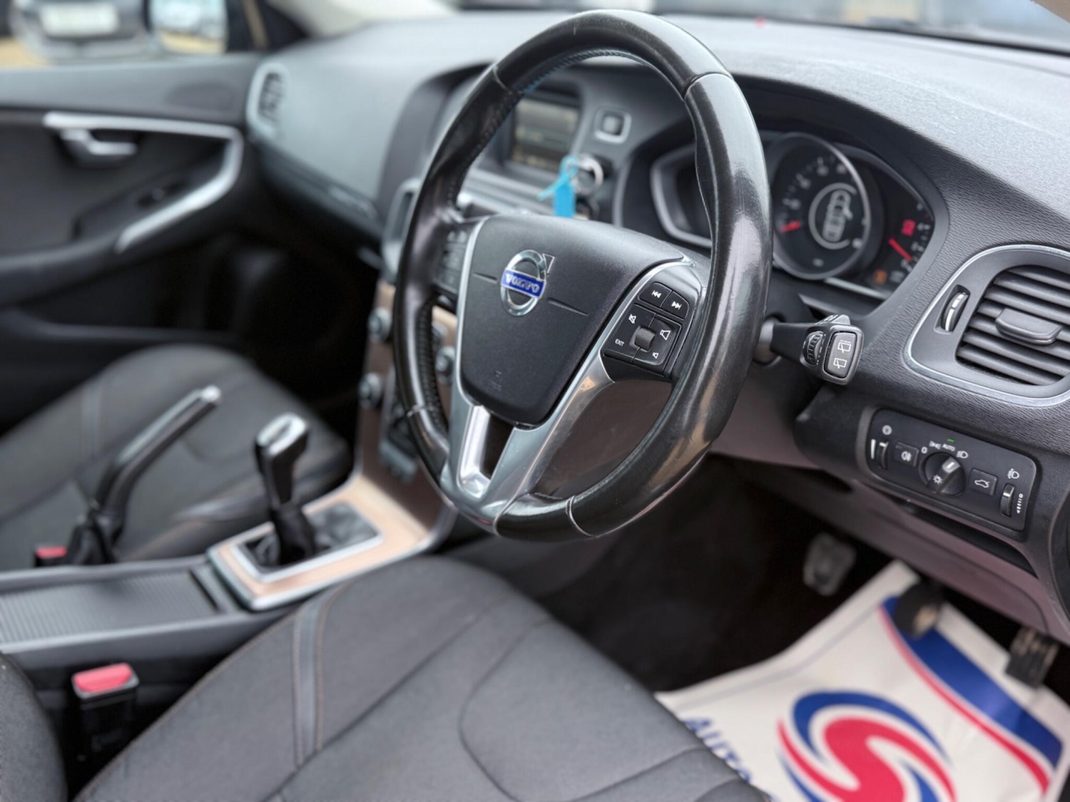 Used Volvo V40 Cross Country 2015 for sale - 76314740: Photo 20