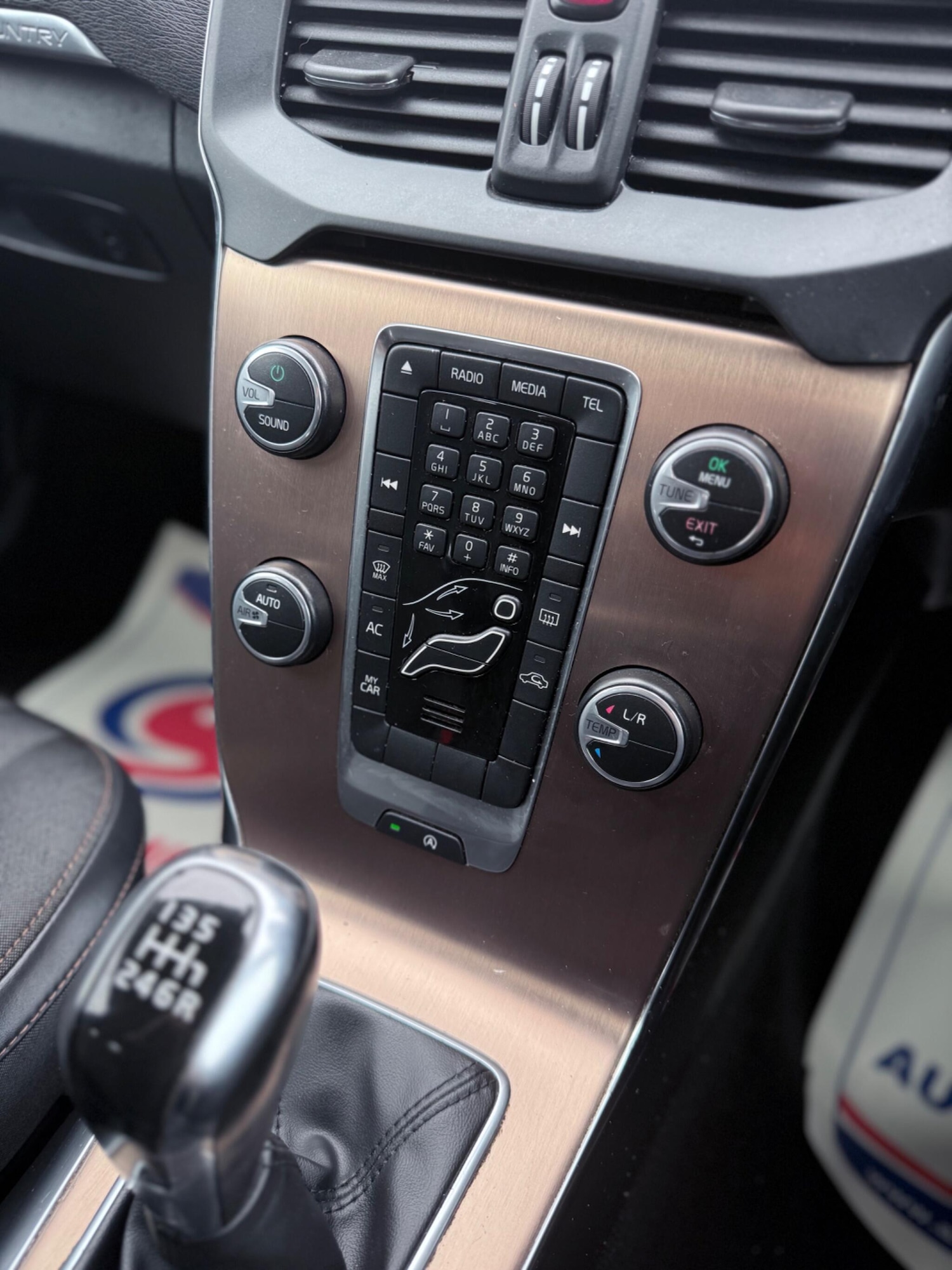 Used Volvo V40 Cross Country 2015 for sale - 76314740: Photo 28