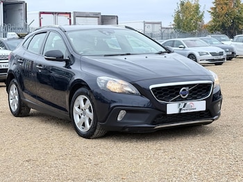 Used Volvo V40 Cross Country 2015 for sale - 76314740: Photo