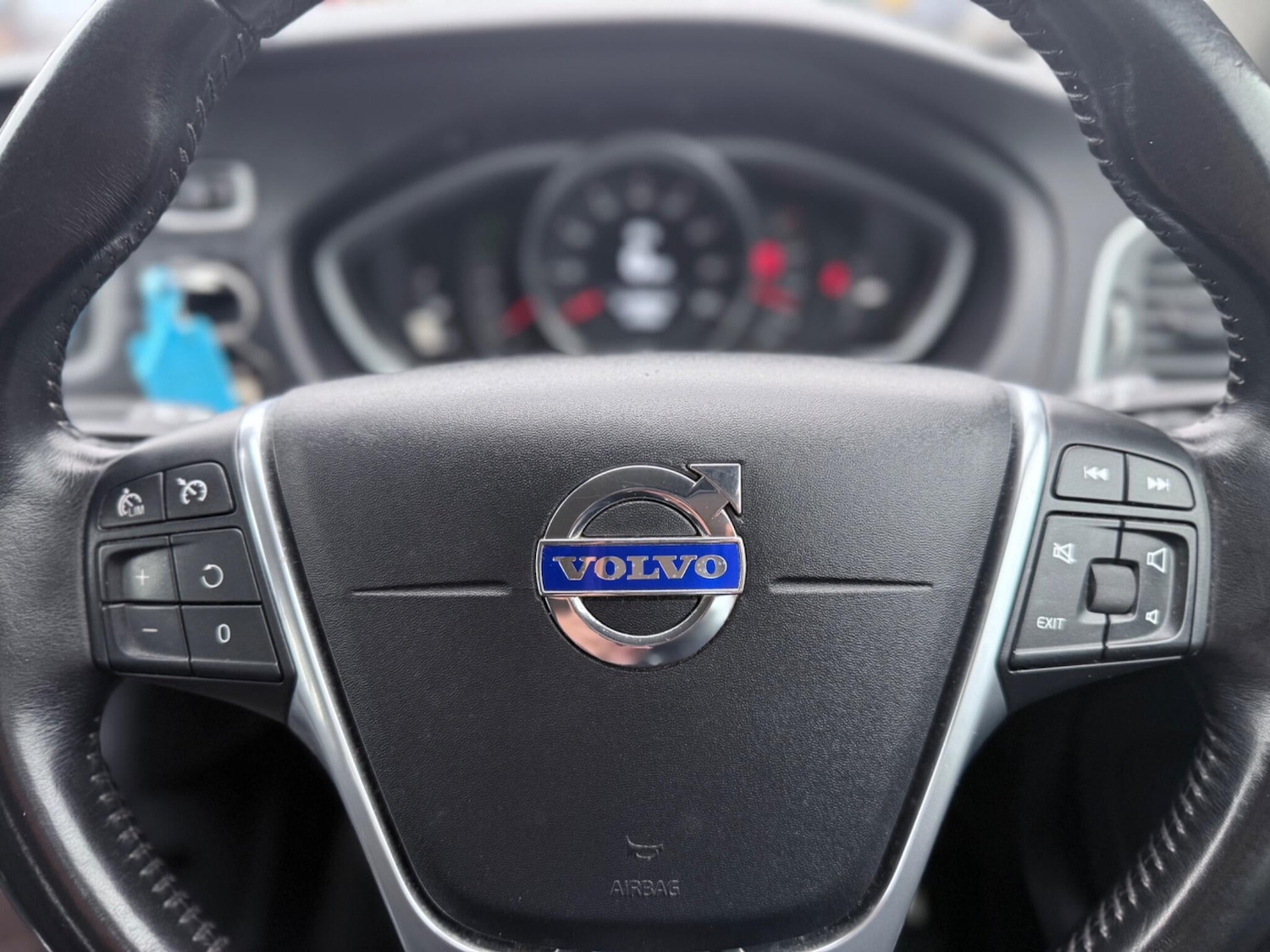 Used Volvo V40 Cross Country 2015 for sale - 76314740: Photo 30