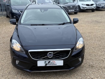 Used Volvo V40 Cross Country 2015 for sale - 76314740: Photo