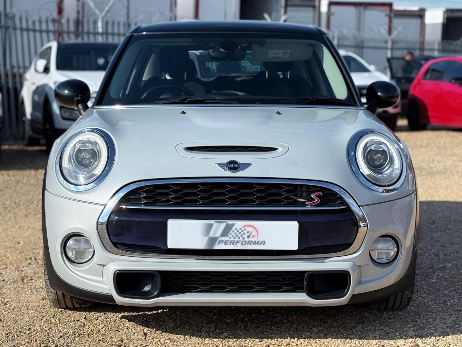Used MINI Hatch 2017 for sale - 76099564: Photo 2