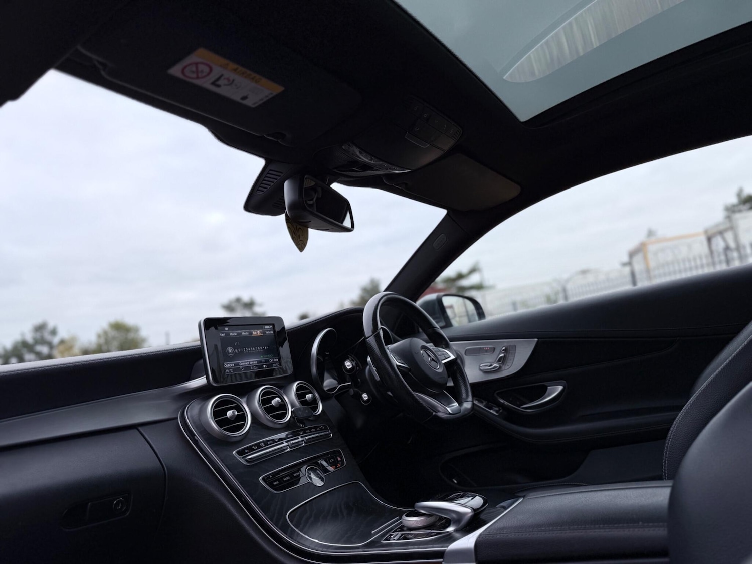 Used Mercedes-Benz C Class 2015 for sale - 76239198: Photo 31