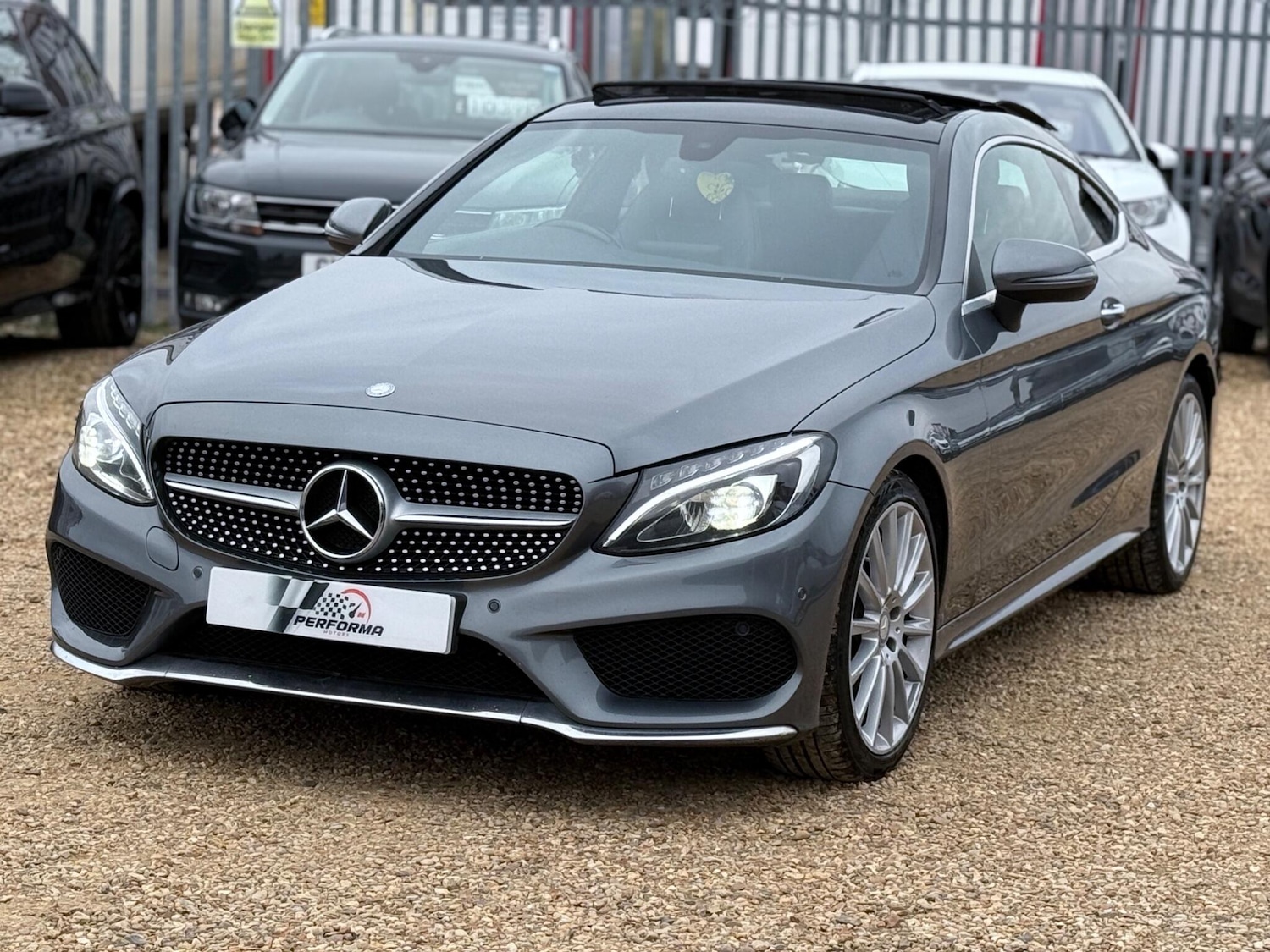 Used Mercedes-Benz C Class 2015 for sale - 76239198: Photo 4