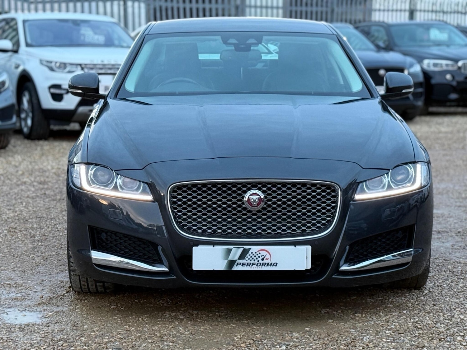Used Jaguar XF 2017 for sale - 76743401: Photo 2