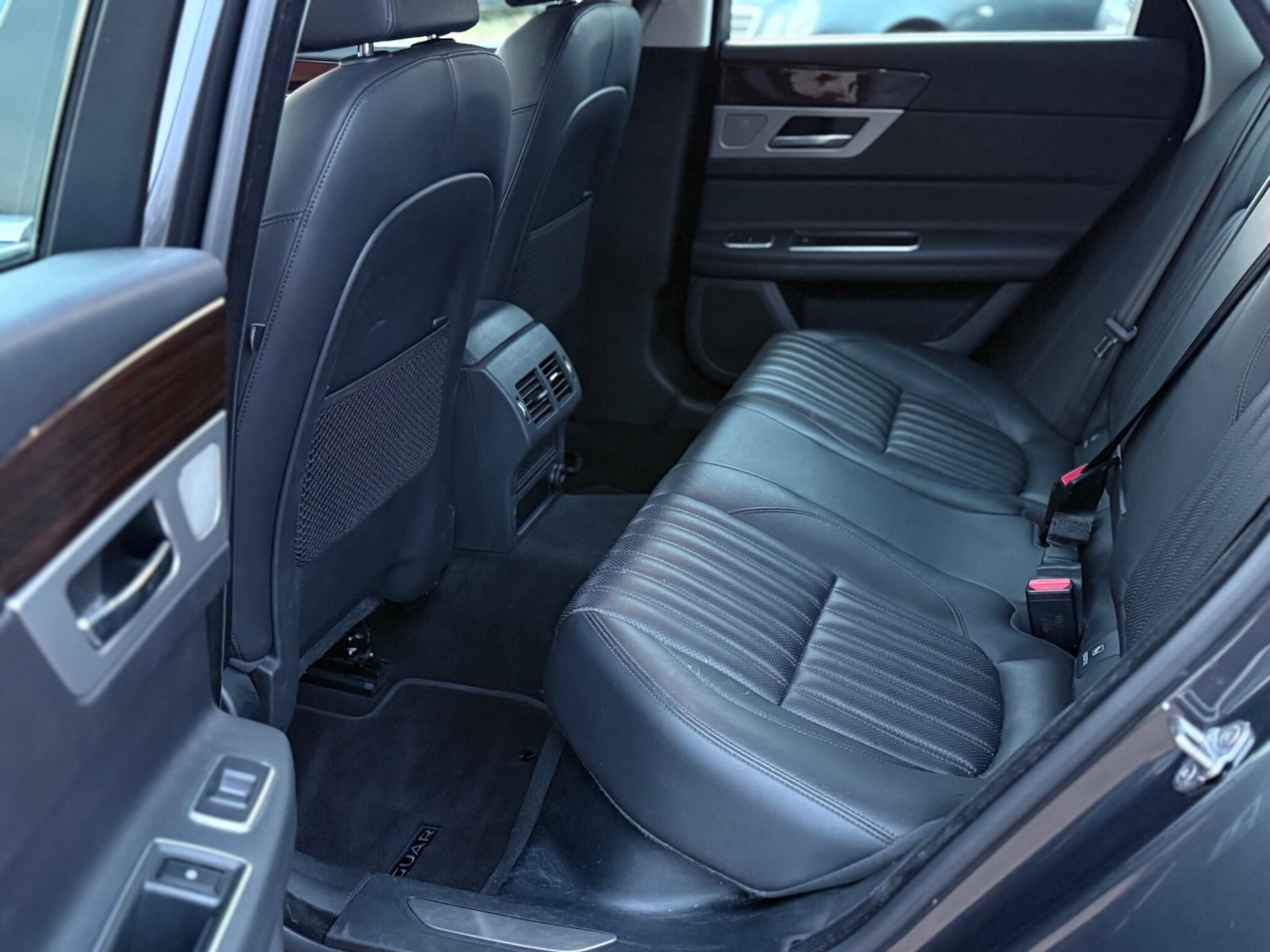 Used Jaguar XF 2017 for sale - 76743401: Photo 22