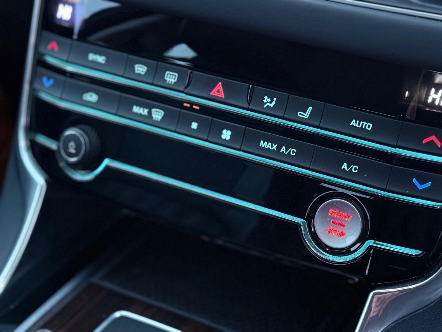 Used Jaguar XF 2017 for sale - 76743401: Photo 26