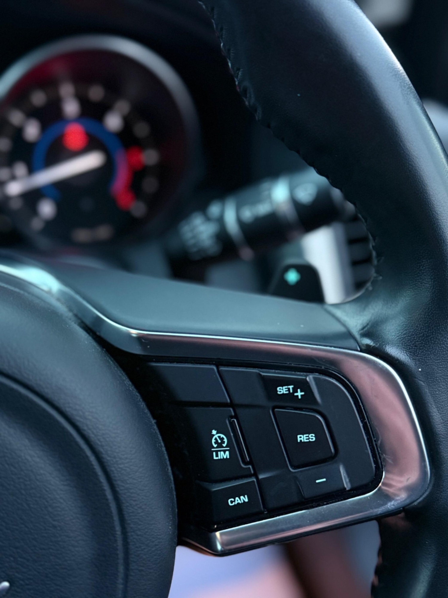 Used Jaguar XF 2017 for sale - 76743401: Photo 28