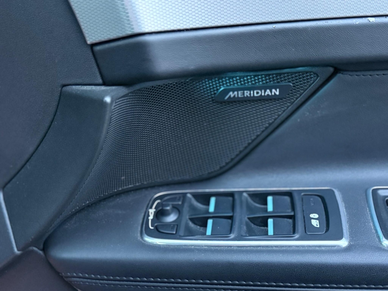 Used Jaguar XF 2017 for sale - 76743401: Photo 31