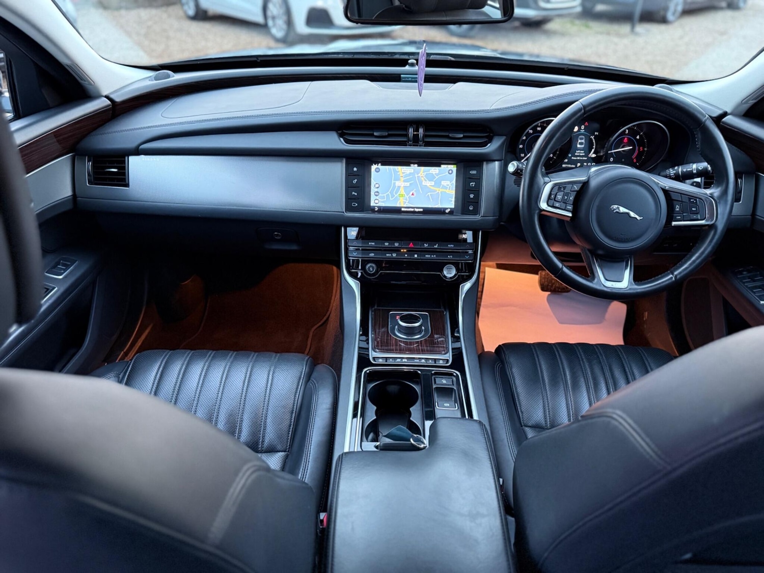 Used Jaguar XF 2017 for sale - 76743401: Photo 6