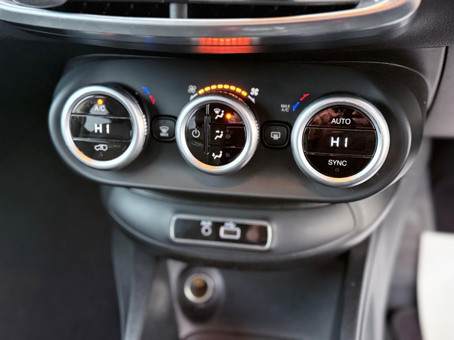 Used Fiat 500X 2015 for sale - 77029387: Photo 29