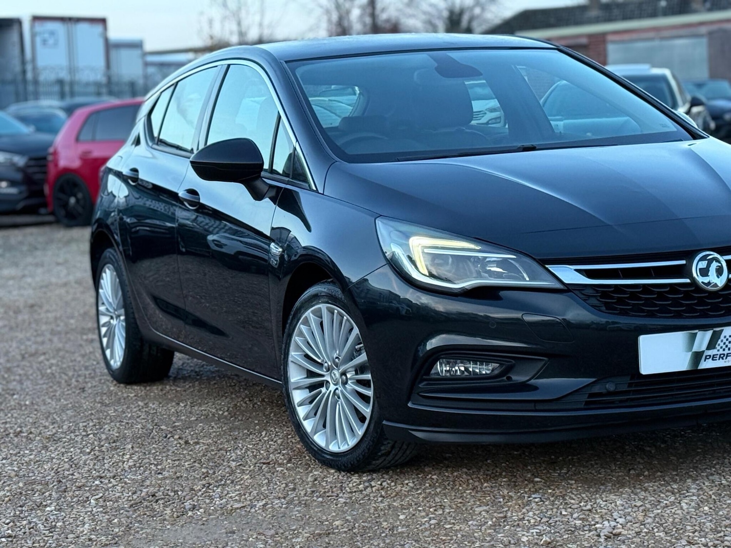 Used Vauxhall Astra 2016 for sale - 76991921: Photo 2