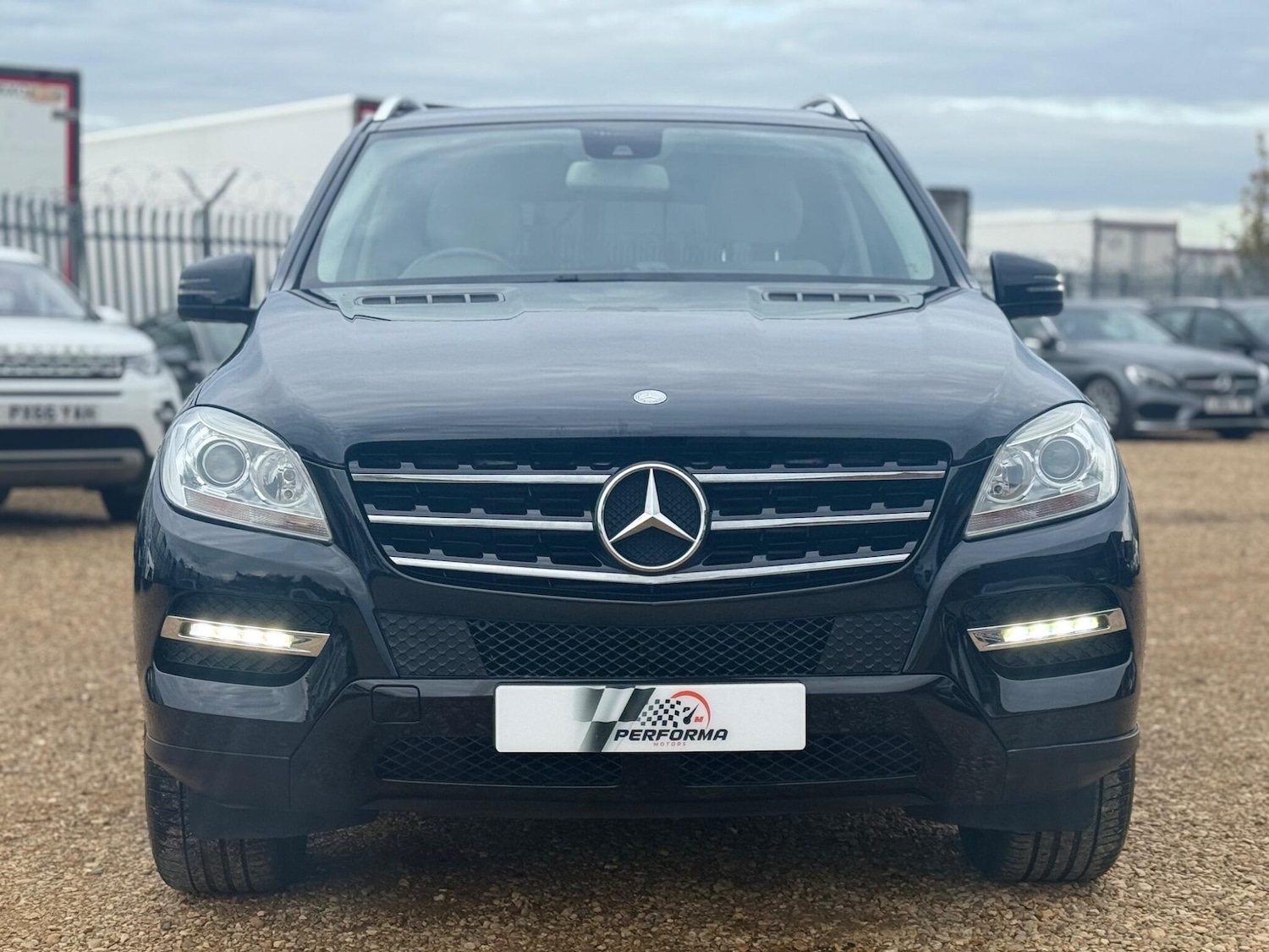 Used Mercedes-Benz M Class 2014 for sale - 76484750: Photo 2