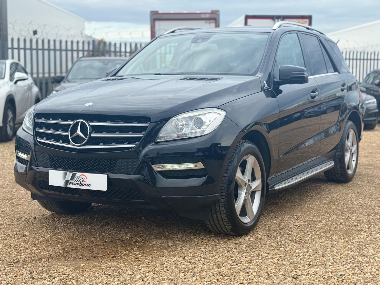 Used Mercedes-Benz M Class 2014 for sale - 76484750: Photo 3