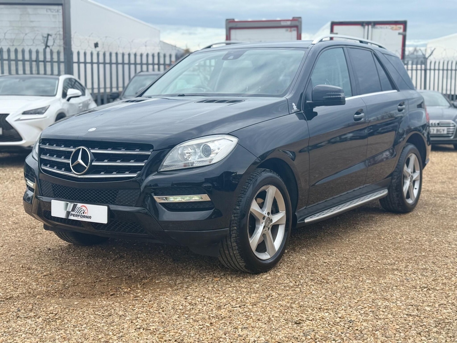 Used Mercedes-Benz M Class 2014 for sale - 76484750: Photo 9