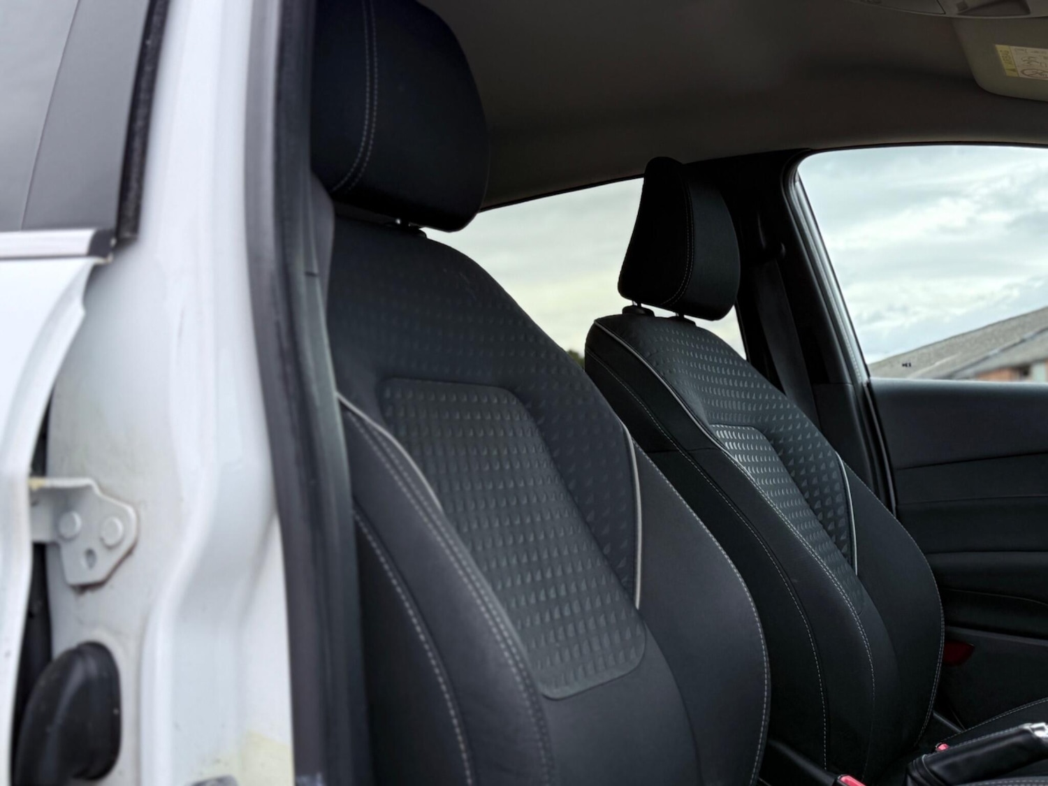 Used Ford Fiesta 2017 for sale - 76886784: Photo 18