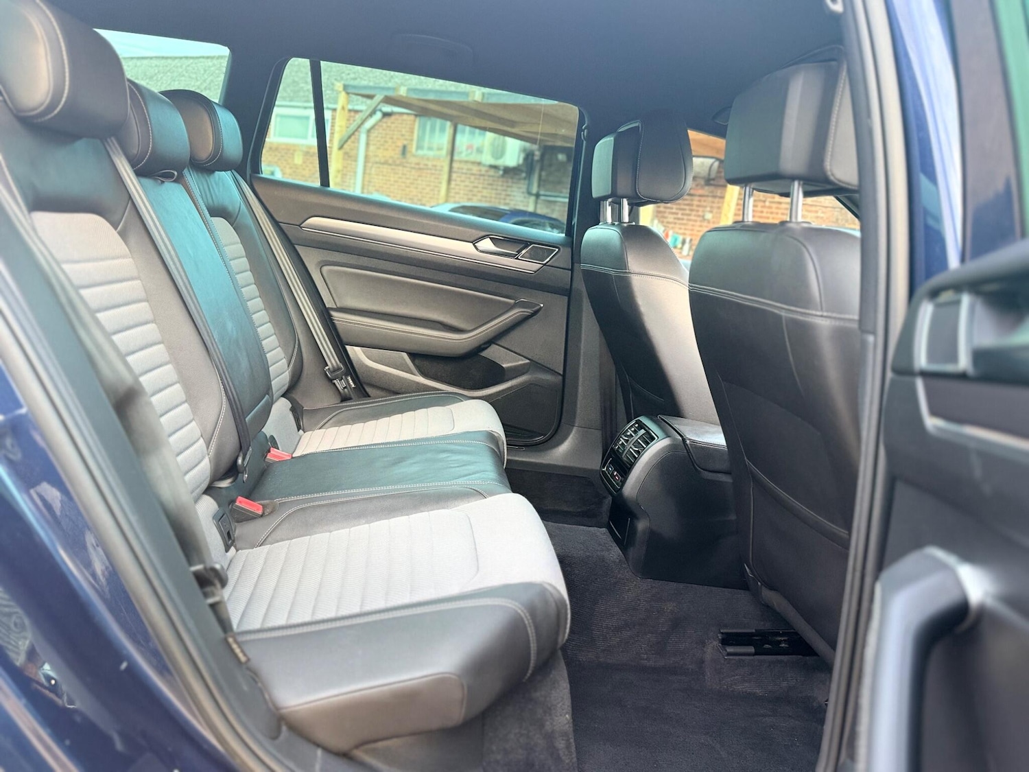 Used Volkswagen Passat 2015 for sale - 76607170: Photo 23