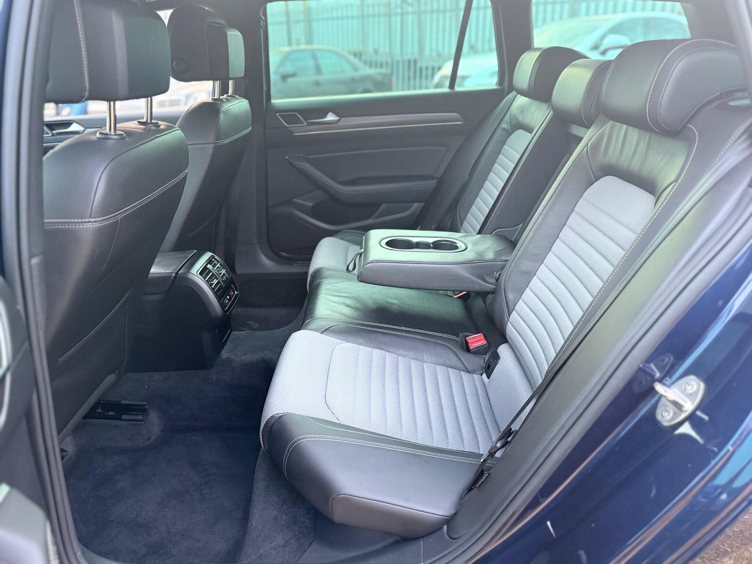 Used Volkswagen Passat 2015 for sale - 76607170: Photo 24