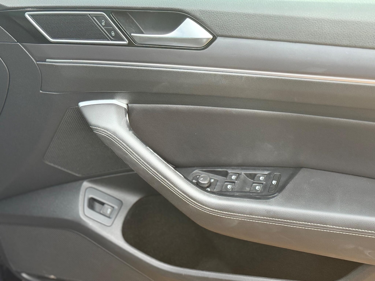 Used Volkswagen Passat 2015 for sale - 76607170: Photo 31