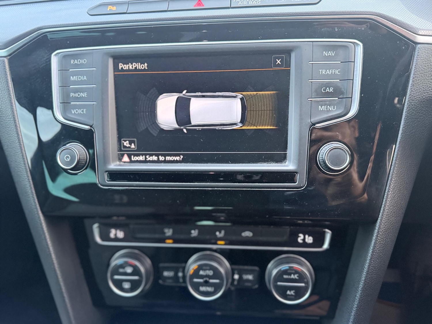 Used Volkswagen Passat 2015 for sale - 76607170: Photo 35