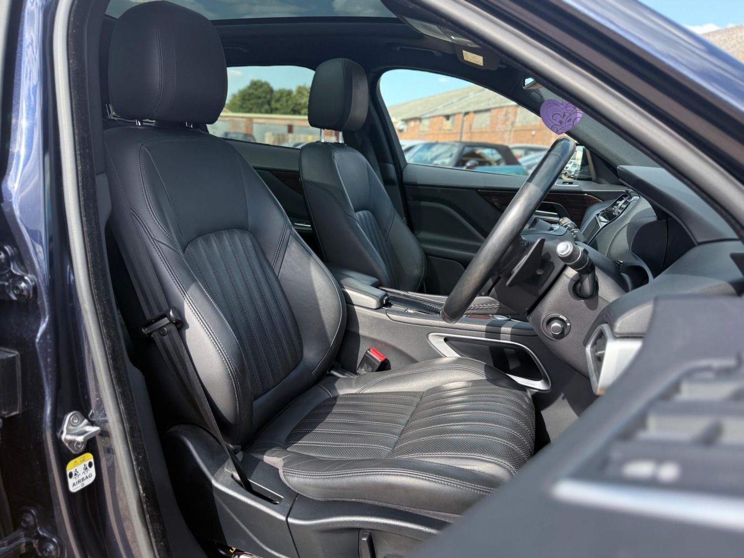 Used Jaguar F-Pace for sale - 76727813: Photo 17