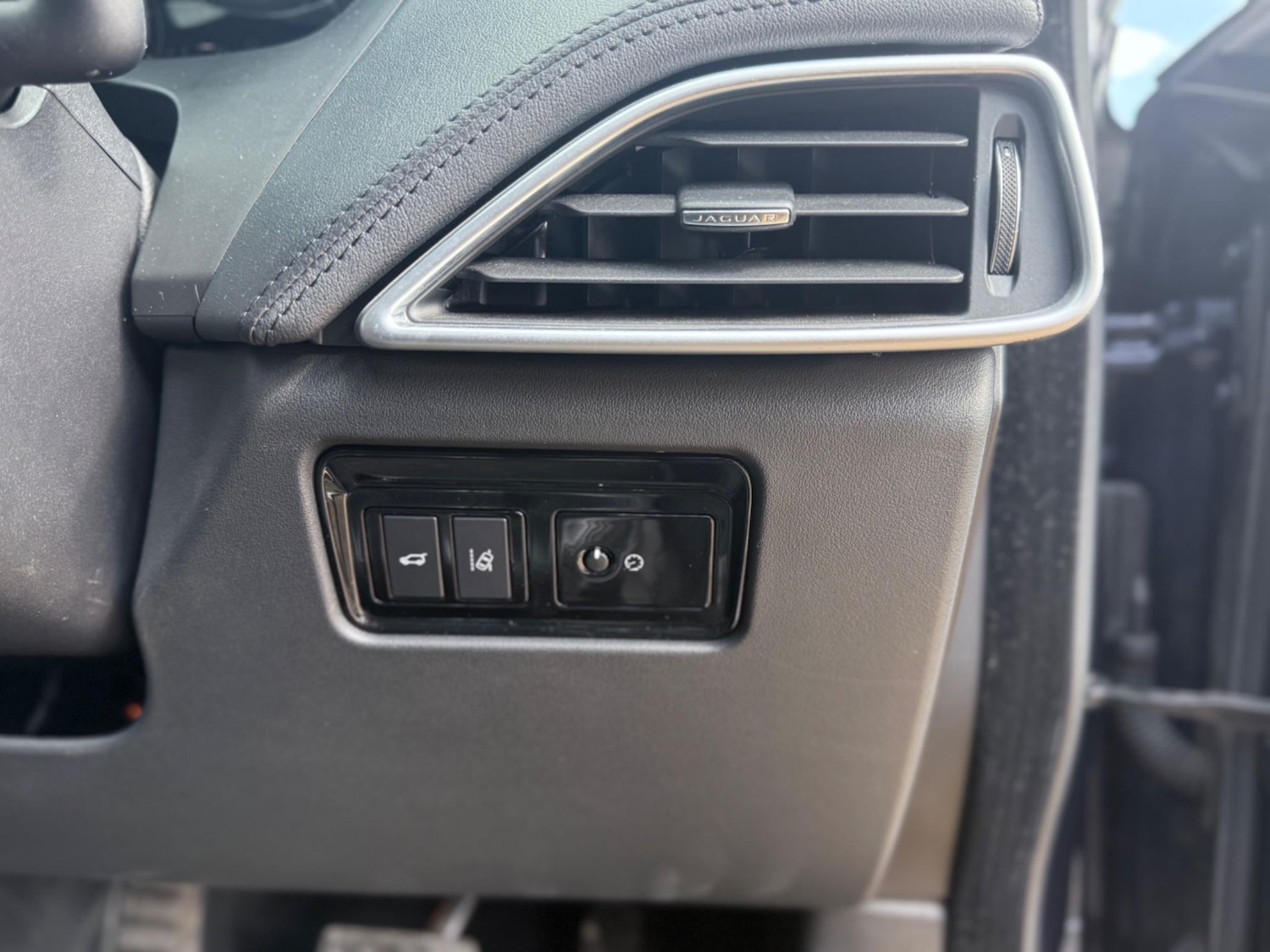 Used Jaguar F-Pace for sale - 76727813: Photo 22