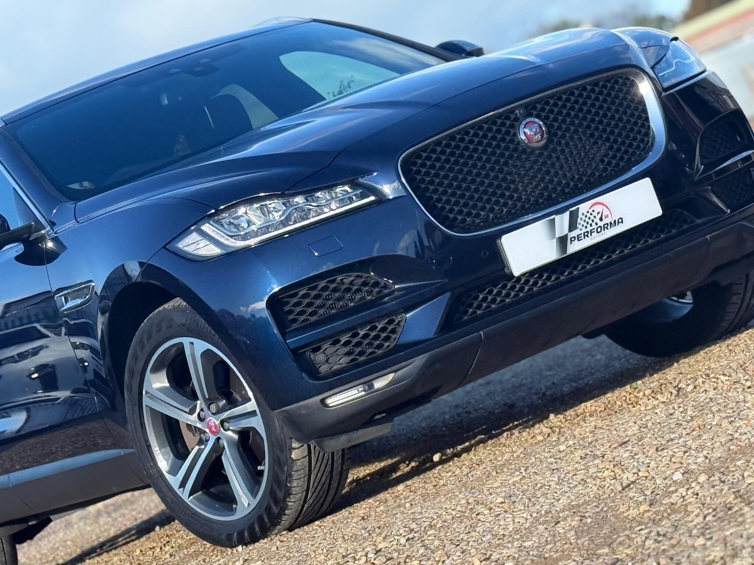 Used Jaguar F-Pace 2017 for sale - 76377474: Photo 6