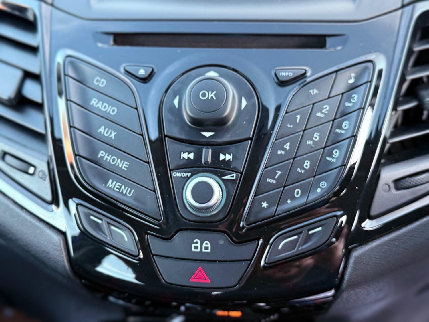 Used Ford Fiesta 2014 for sale - 76071725: Photo 21