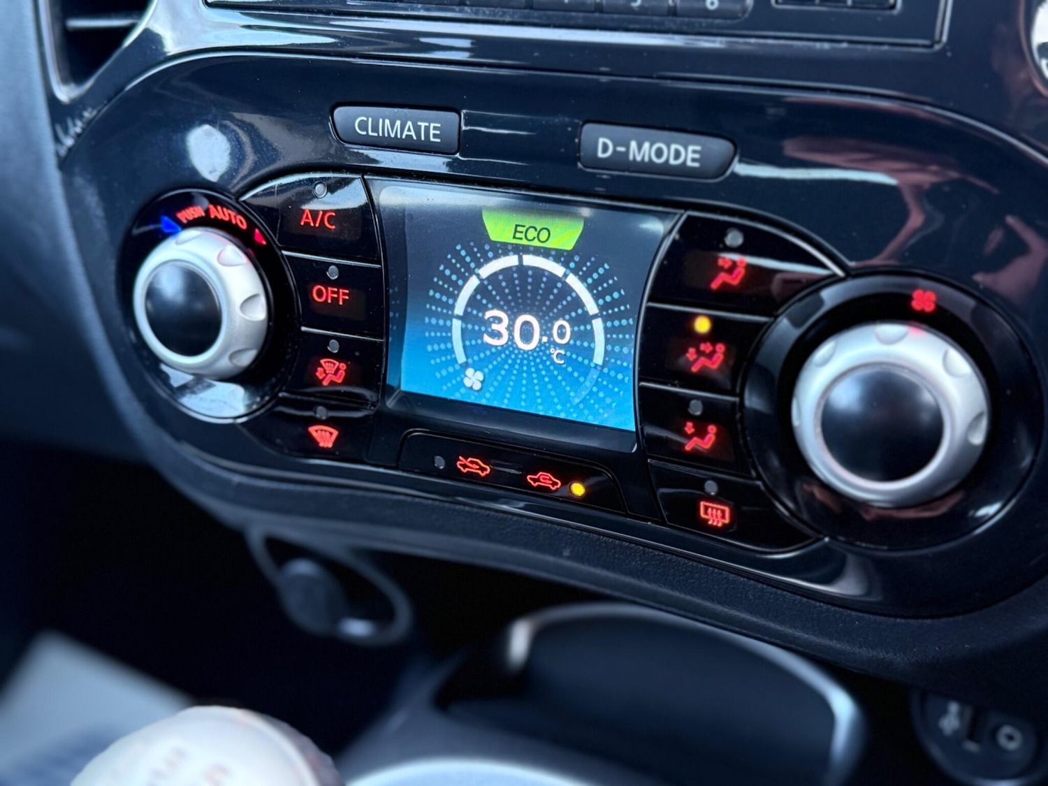 Used Nissan Juke 2013 for sale - 76646044: Photo 35